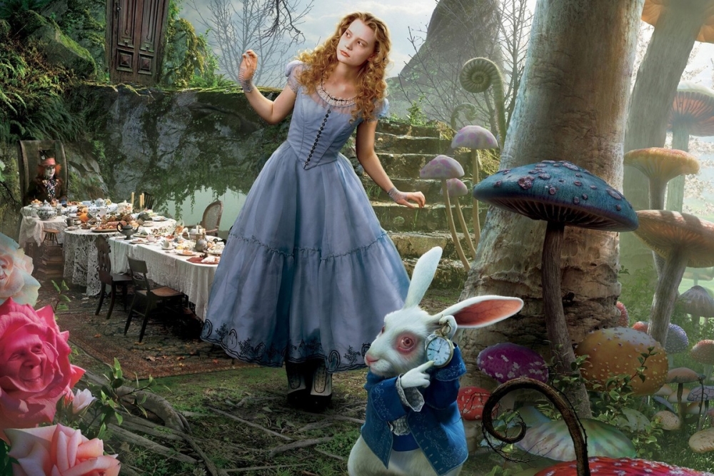 Что сделала Алиса в доме кролика?