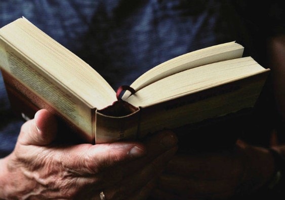 А современные романы помните? Откуда эта цитата: «Сосед человеку даден, чтоб сердце ему тяжелить, разум мутить, нрав распалять»?