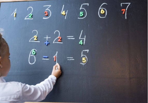 Как называют теорему математического анализа о существовании пределов у функции?