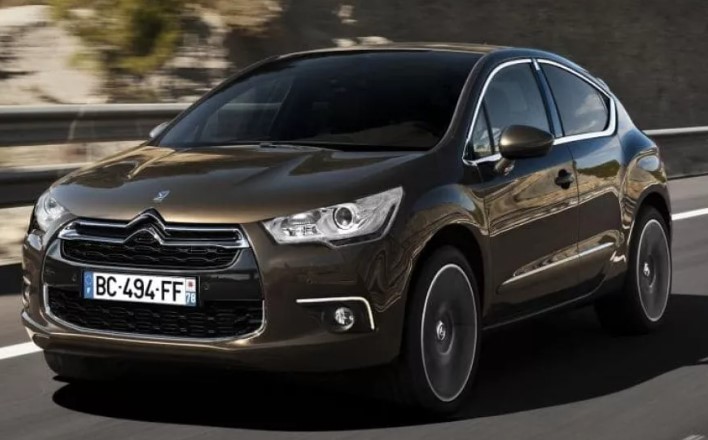 С какой автомобильной компанией тесно связана компания Пежо?