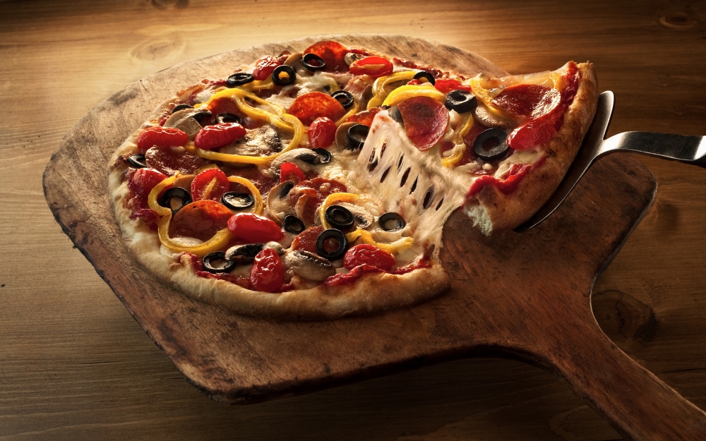 Есть пицца, которая называется «Пицца с ароматом Рая», сделанная из цельнозерновой муки, моркови, сельдерея и сыра пармезан. Для кого ее готовят?