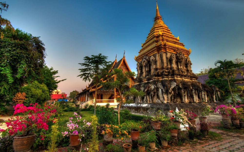  Какое королевство не имеет никакого отношения к истории государства Таиланд?