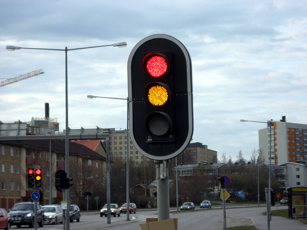 Что означает сочетание красного и желтого сигналов светофора: