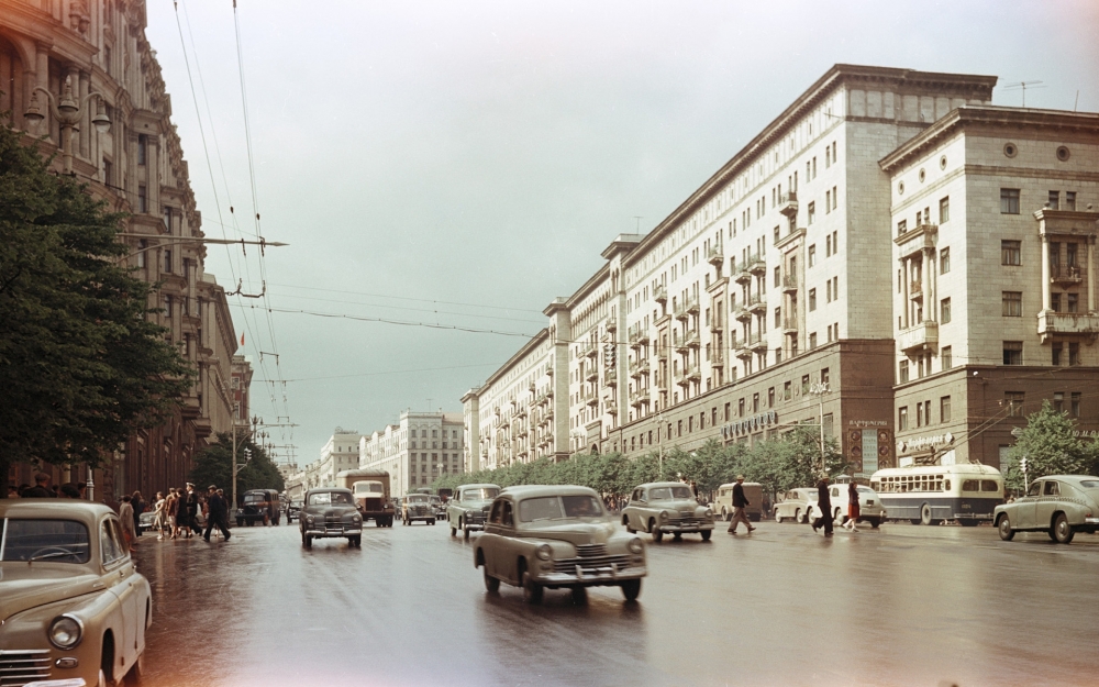 Этот город Советского Союза стал первым, где был установлен электрический светофор.