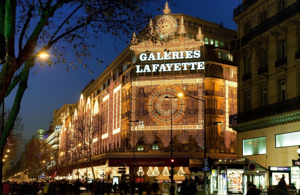 Первый и главный магазин Галерея Лафайет (Galeries Lafayette) — аналог московского ГУМа — находится в Париже на бульваре...