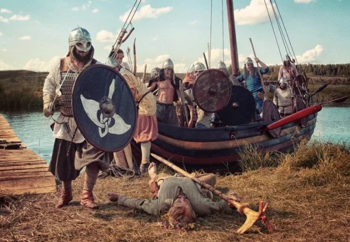 Кто из королей викингов смог завоевать Англию и открыл путь датскому правлению и державе Кнуда Великого?