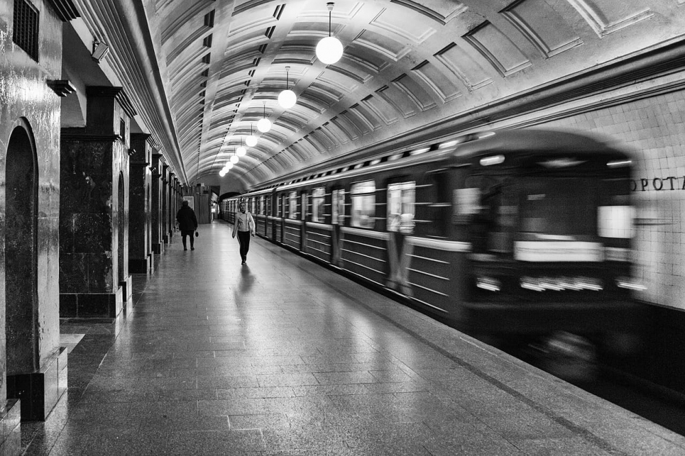 Первая станция метро, открывшаяся после распада СССР - это...