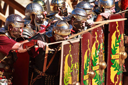 История. С каким противником римляне вели Пунические войны, в период с 264 по 146 гг. до н.э.? Подсказка: Рим победил.