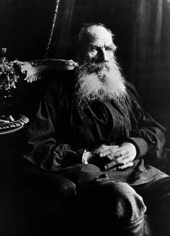 В марте 1879 года, в Москве, Лев Толстой познакомился с: