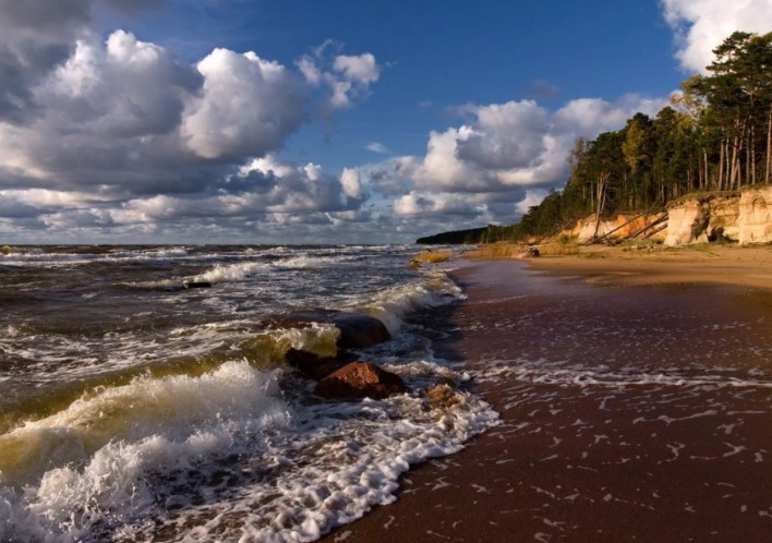В каком море расположен остров Рюген, территория которого принадлежит Германии?