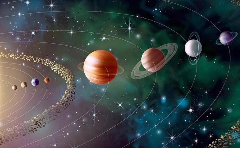 Чему равна примерная ширина всей системы колец Сатурна?
