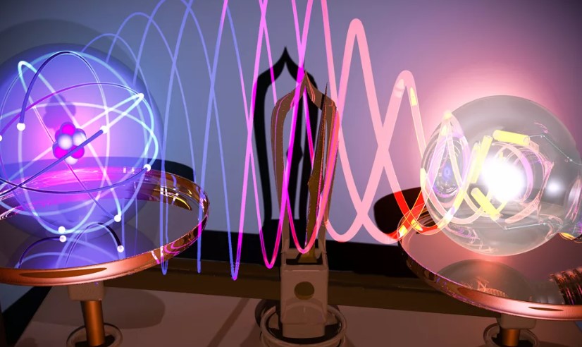 Он предположил, что атомы излучают свет порциями