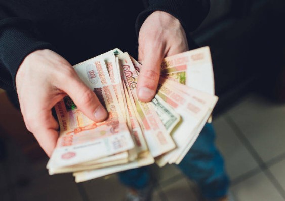Какой город изображен на банкноте номиналом в 10 рублей?