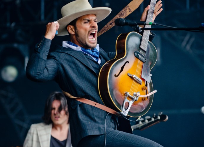 Кто хотел «Откусить луны у волчьей полночи»?