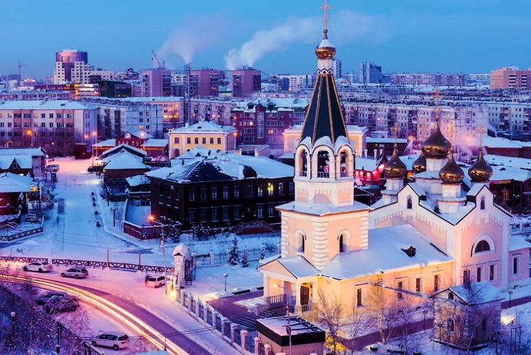 На берегу какой реки расположился Якутск?