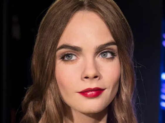 Это настоящая Кара Делевинь или ее копия?