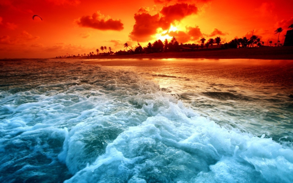 При какой приблизительно температуре соленая вода морей и океанов превращается в лёд?