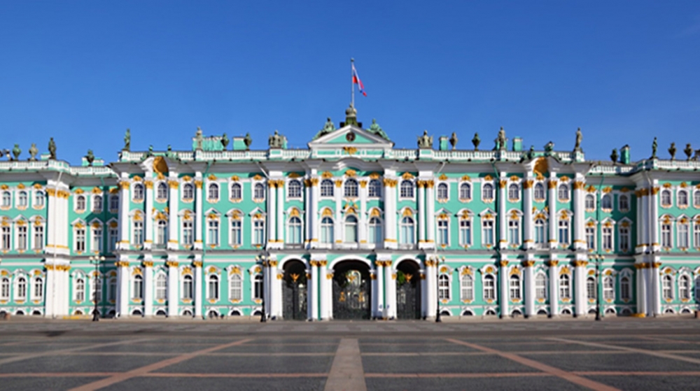 Кто создал Зимний дворец в Санкт-Петербурге?