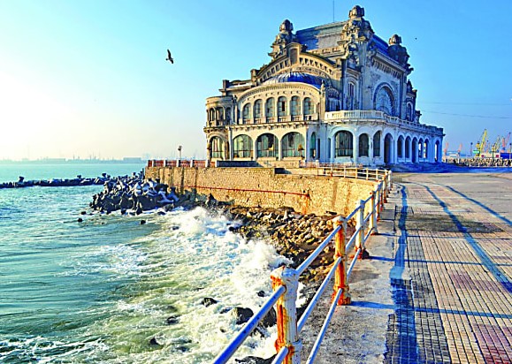 Какая из этих стран имеет выход к морю?