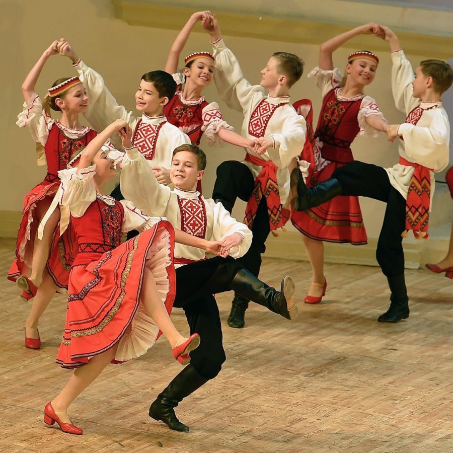Полька – танец, ставший очень популярным в Европе в 19 веке, появился в...