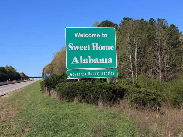 Но круче всех (естественно!) отжигают в США. Как думаете, что законодательно запрещено в Алабаме?