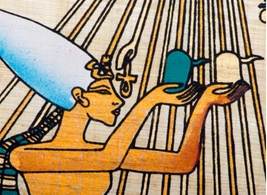 Бог солнца Ра изображался с телом человека, а что было на месте головы?