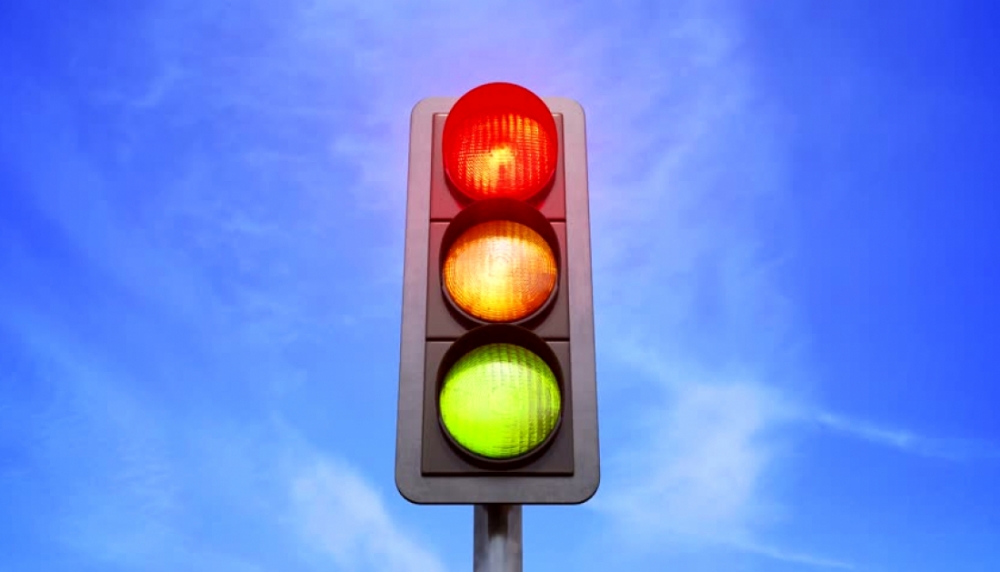 Сколько сигналов имеет пешеходный светофор: