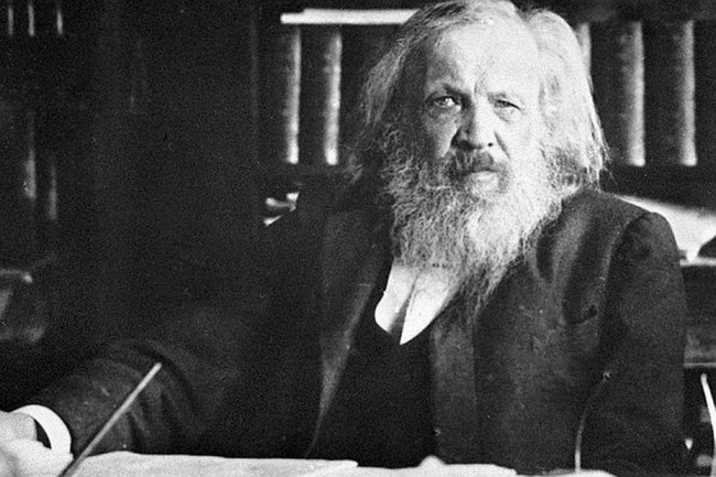 Как фамилия этого учёного? Варианты ответов: