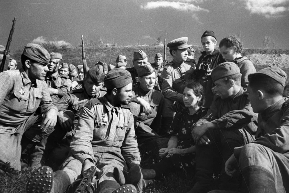 Какого числа состоялось радиовыступление И.В. Сталина с первым его обращением к советскому народу после начала Великой Отечественной войны?