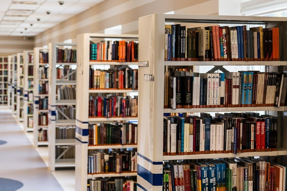 Какое подразделение библиотеки предоставляет своим читателям возможность получить книги для использования их вне библиотечных стен?