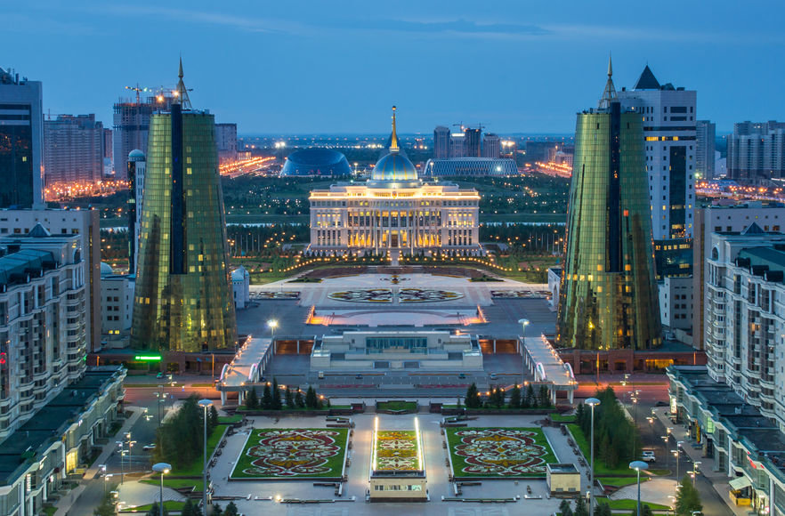 Какая страна была первой, кто признал независимость Казахстана?