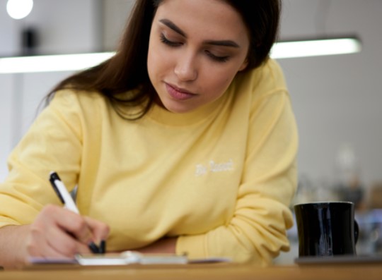 Найдите одну-единственную частицу.