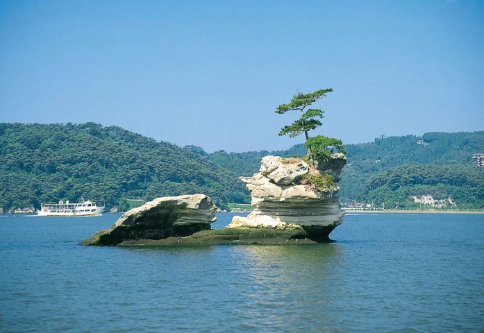 Ниппон — это другое название острова ...