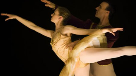 Какой балет обычно идёт в Большом театре под Новый Год?