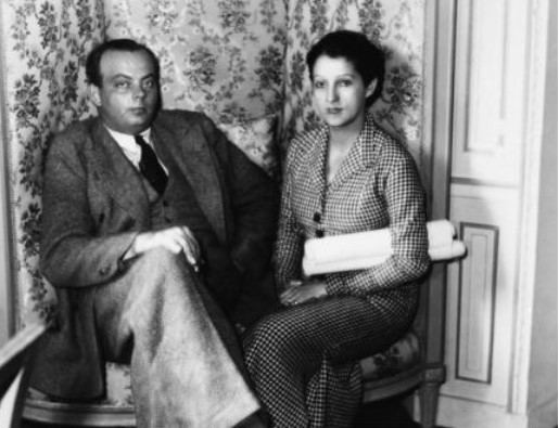 Антуан де Сент-Экзюпери сейчас известен в первую очередь как автор «Маленького принца». Но какова его основная профессия?