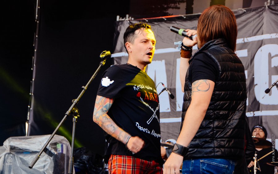 Как называется песня?