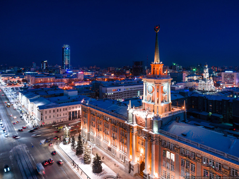 Российский город Екатеринбург расположен на восточном склоне Среднего Урала и стоит на берегах реки ...