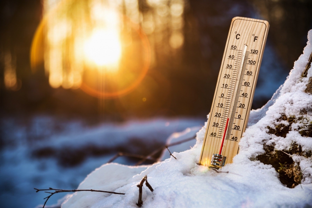 Как надо правильно прикрепить термометр, чтобы правильно определять температуру воздуха: