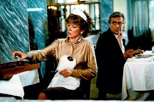 Какую мелодию просила сыграть гостья ресторана?