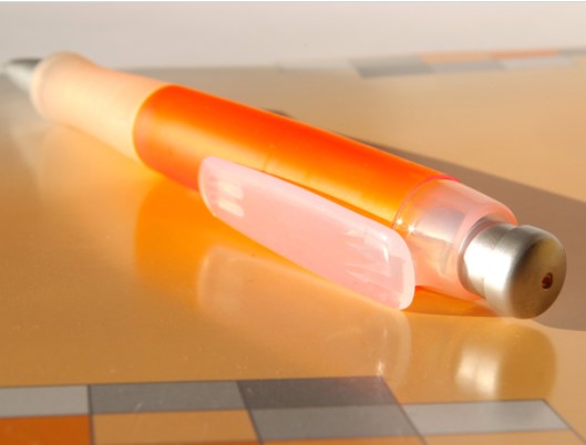 Какое из наречий относится к обстоятельственным?