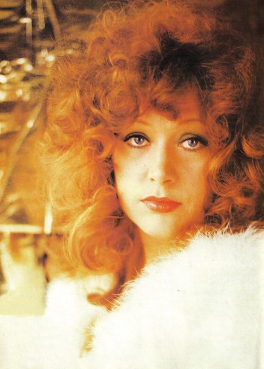 Какая песня принесла певице первую славу?