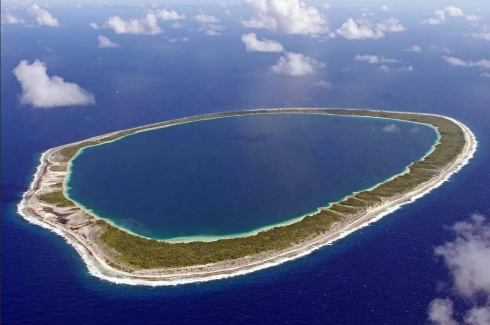  Как называется коралловый остров в форме кольца?