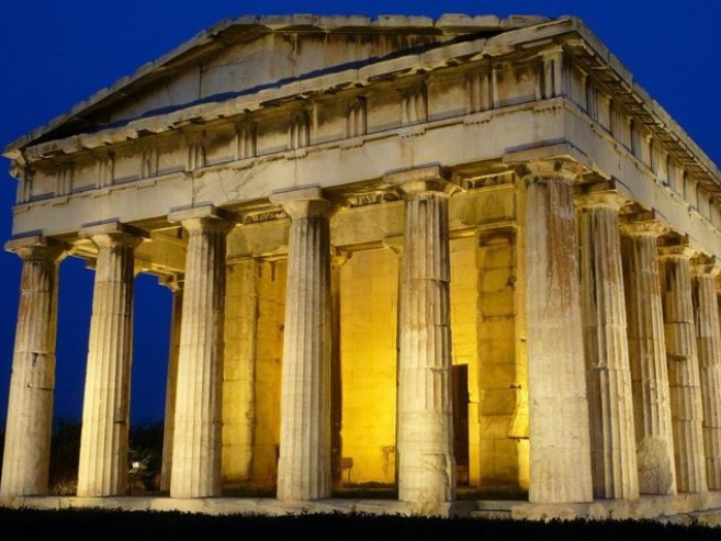 В храм какого бога греки приходили спать?