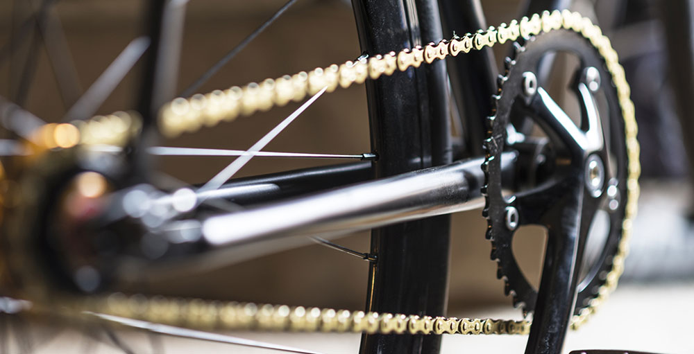 Что нужно делать, если у велосипеда проскакивает цепь?