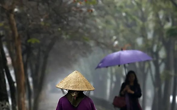 Представь, что на дворе июнь, а ты собрался лететь во Вьетнам. Что обязательно надо взять с собой?