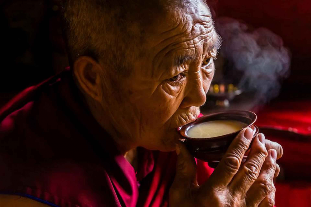 Что добавляют в традиционный тибетский чай?