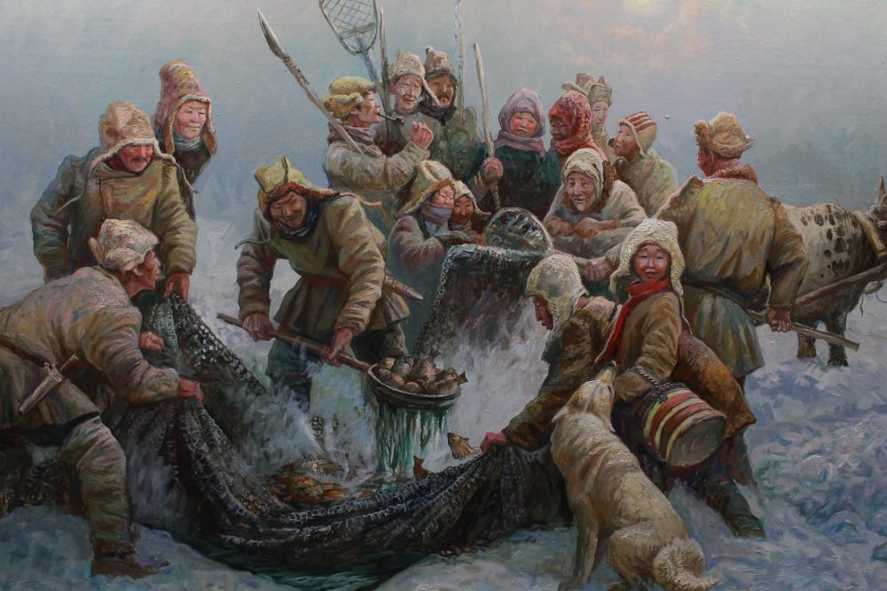 Как зовут хозяина природы, покровителя охотников и рыбаков в якутской мифологии?
