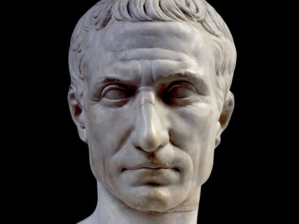 Какая форма правления существовала в Риме в период властвования Цезаря?