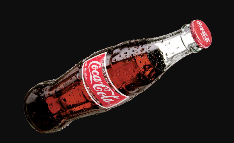 Если бы в Кока-колу не добавляли краситель, то какой цвет имела бы газировка?