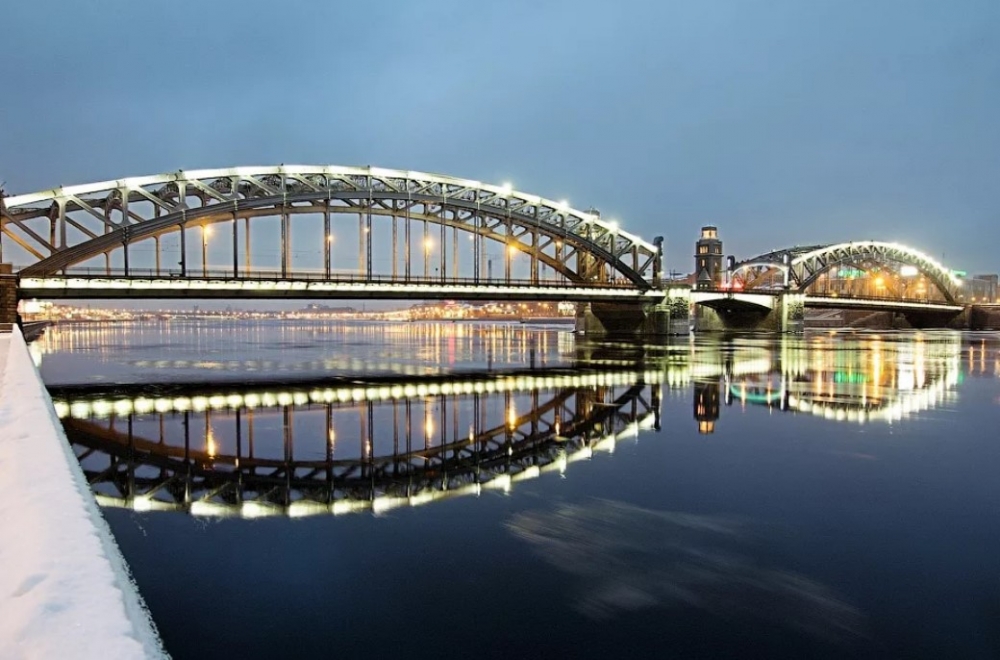 Кто конструктор и архитектор Дворцового моста?